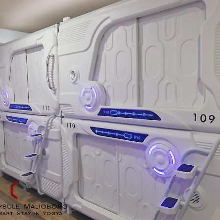 The Capsule Malioboro Hostel Джокякарта Екстериор снимка